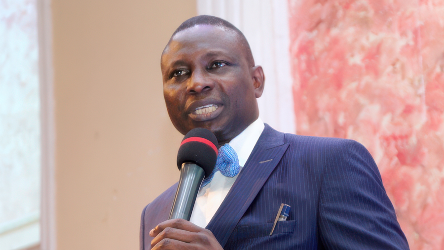 Ола Олукойеде: Недобросовестные политики прячут награбленное в криптовалютах