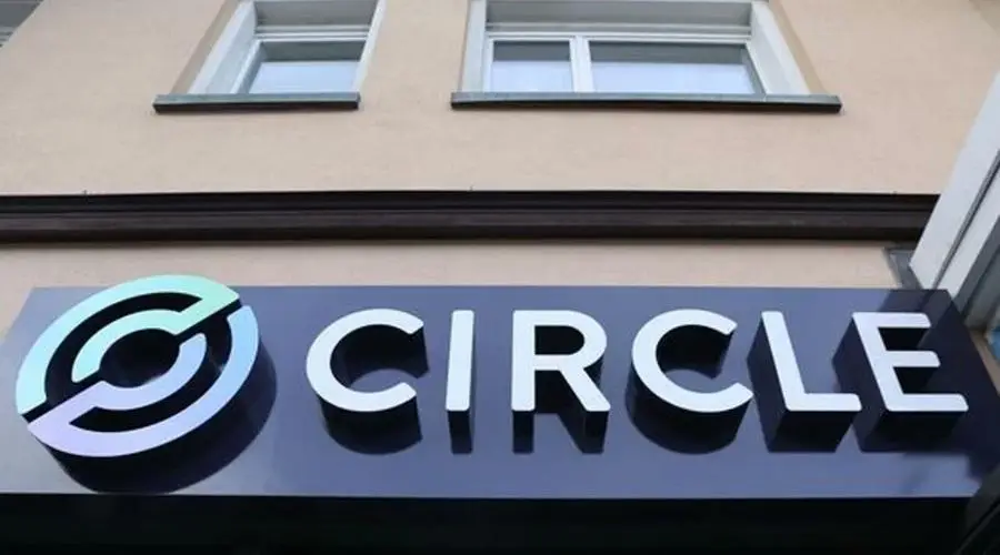 USDT все сильнее уступает USDC по объему транзакций